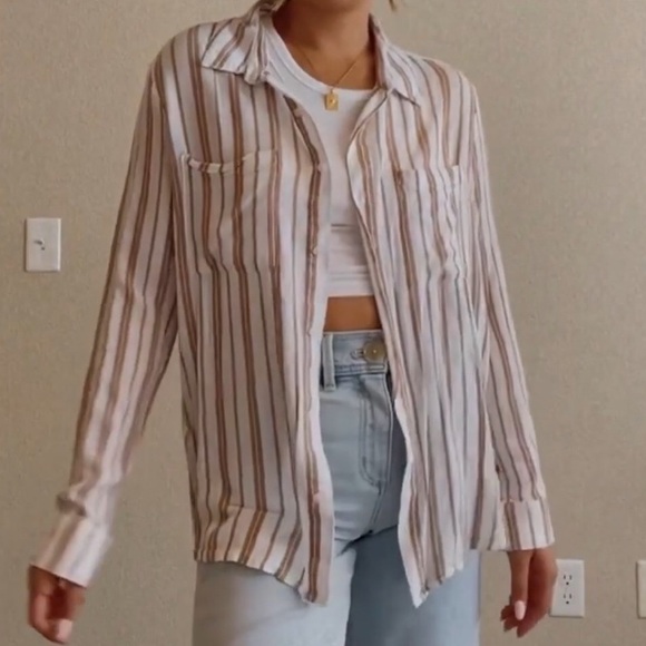 BP  Collared Button Down  Loose Fitting 100% Viscose Lt. Brown/White W-S Shirt - Picture 1 of 7